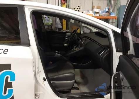 2014 Toyota Prius Four z USA, uszkodzony, nr VIN JTDKN3DU9E0380293